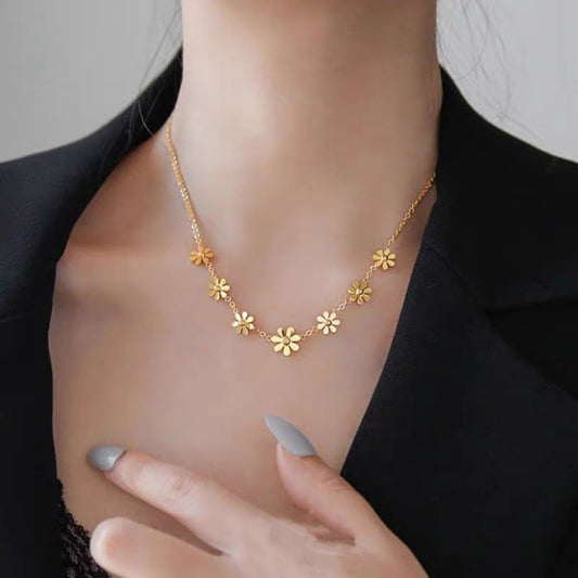 Aurrielle Bloom Pendant